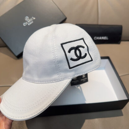 Chanel Classic Casual Baseball Cap - Image 2