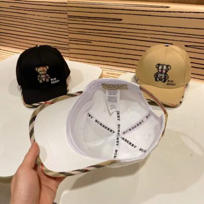 Burberry Classic Bucket Hat with Embroidery - Image 3