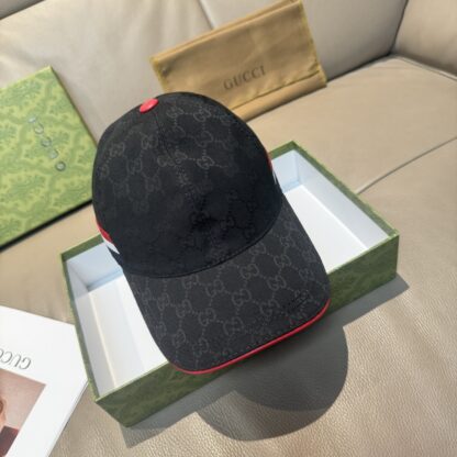 Gucci baseball cap for men and women - Image 2
