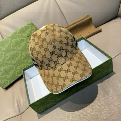 Gucci baseball cap for men and women - Image 2