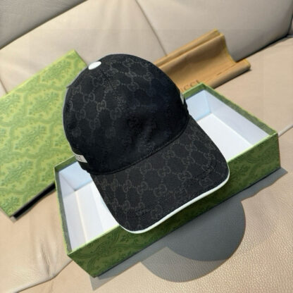 Gucci baseball cap for men and women - Image 2