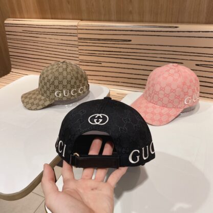 Gucci Unisex Baseball Cap - Image 2