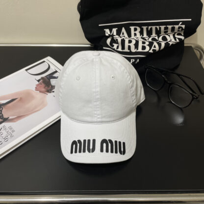 Miu Miu simple fashion baseball cap - Image 3