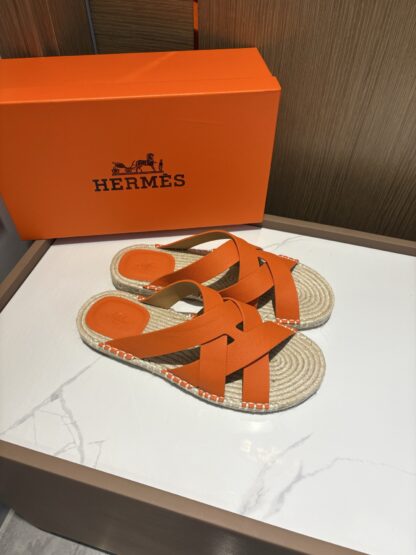 Hermès men's versatile, comfortable, non-slip orange casual slippers - Image 2