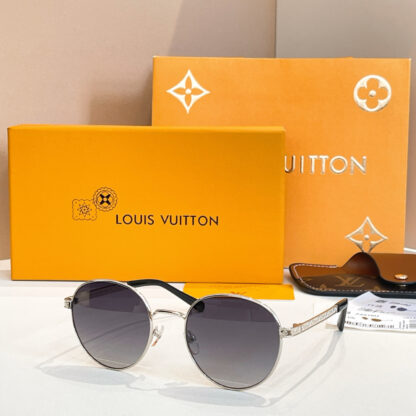 LOUIS VUITTON Fashion Sunglasses - Image 3