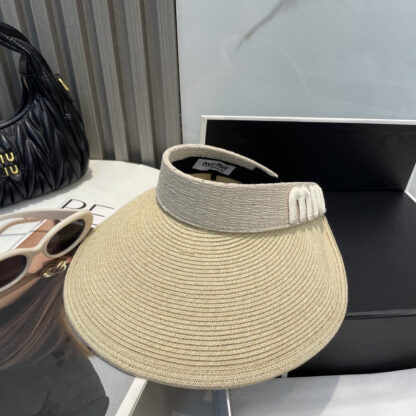 Miu Miu Simple Casual Hat - Image 3