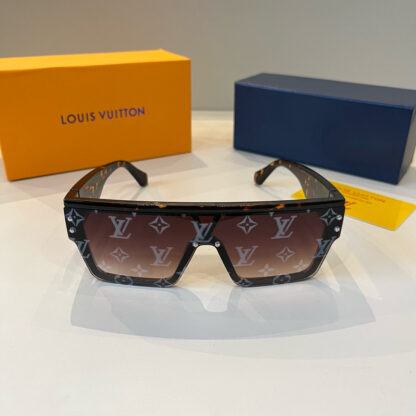 LOUIS VUITTON Fashion Sunglasses - Image 3