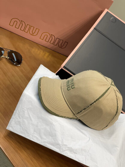 Miu Miu elegant baseball cap - Image 3