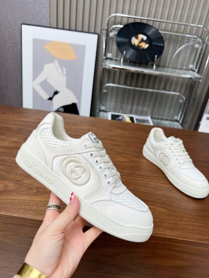 Gucci low-top distressed sneakers - Image 3