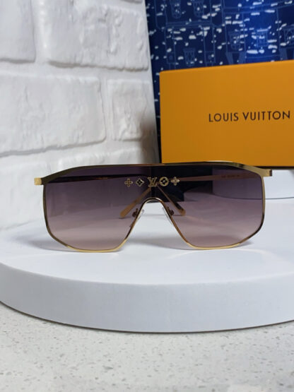 LOUIS VUITTON Fashion Sunglasses - Image 3