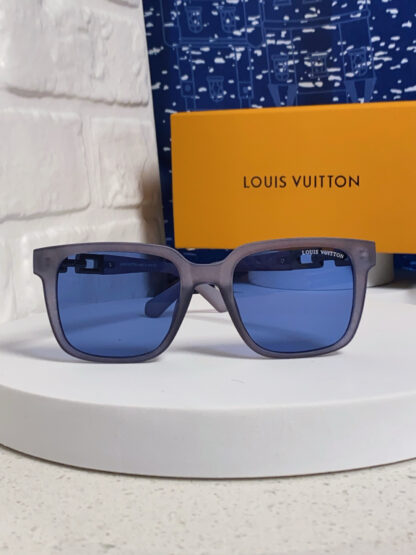LOUIS VUITTON Fashion Sunglasses - Image 3