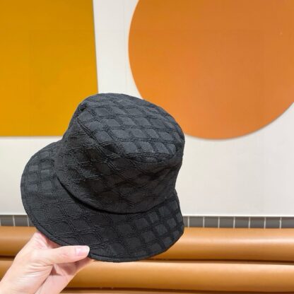 Saint Laurent's new simple bucket hat for early spring - Image 2