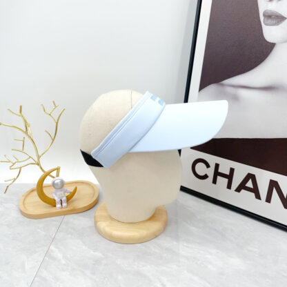 Miu Miu casual hollow hat - Image 3