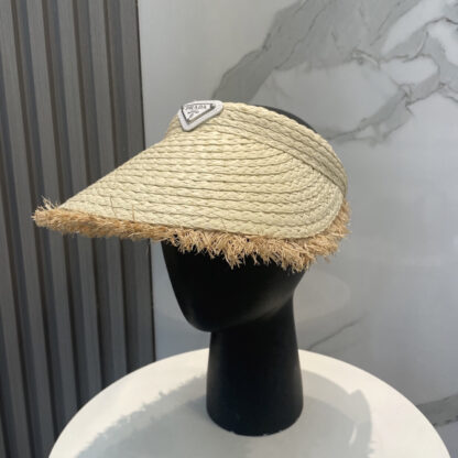 Prada's must-have cool hat for summer - Image 2