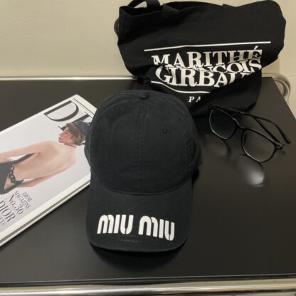 Miu Miu casual plain baseball cap - Image 3