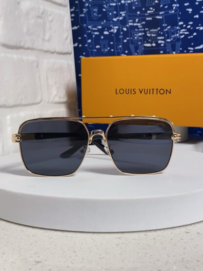 LOUIS VUITTON Fashion Sunglasses - Image 3