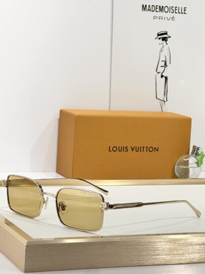 LOUIS VUITTON Fashion Sunglasses - Image 3