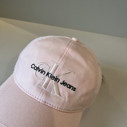 Calvin Kleinf stylish all-match baseball cap - Image 2