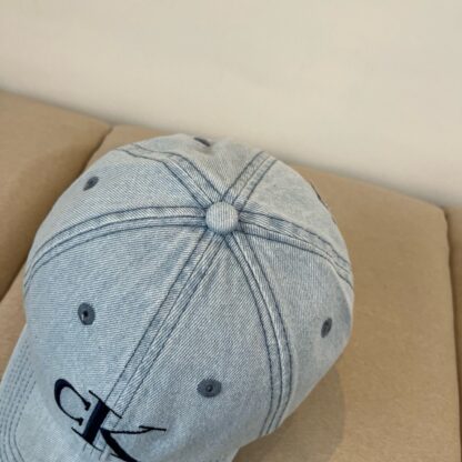 Calvin Kleinf stylish all-match baseball cap - Image 2