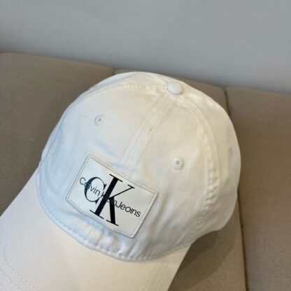 Calvin Kleinf stylish all-match baseball cap - Image 2