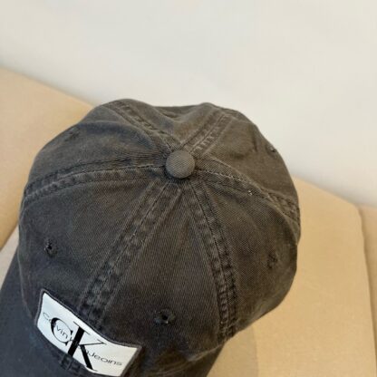 Calvin Kleinf stylish all-match baseball cap - Image 2