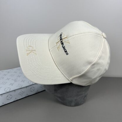 Calvin Kleinf stylish all-match baseball cap - Image 2