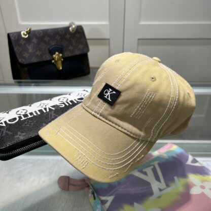 Calvin Kleinf stylish all-match baseball cap - Image 2
