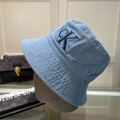 Calvin Kleinf stylish bucket hat - Image 2