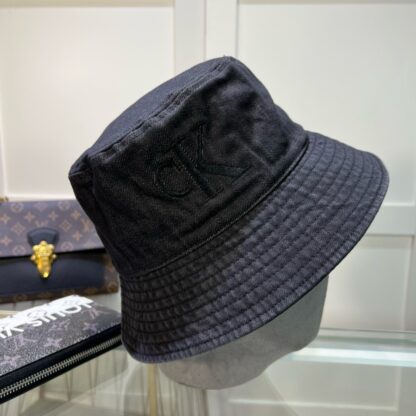 Calvin Kleinf stylish bucket hat - Image 2