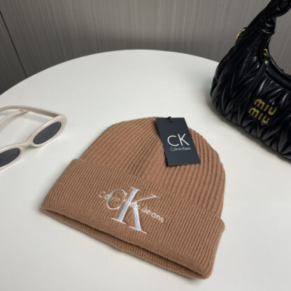 Calvin Kleinf fine wool knitted single hat - Image 2