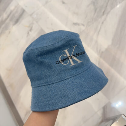 Calvin Kleinf casual all-match bucket hat - Image 2