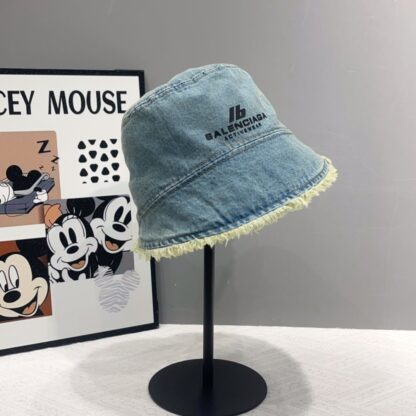 Balenciaga Korean version of the new British casual custom bucket hat - Image 2