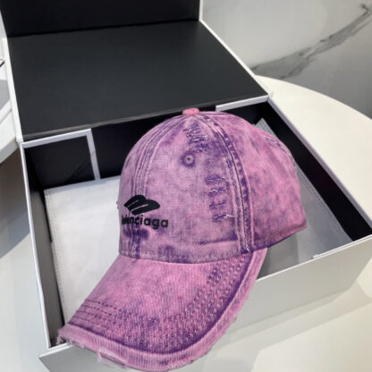 Balenciaga spring new hole casual baseball cap - Image 2
