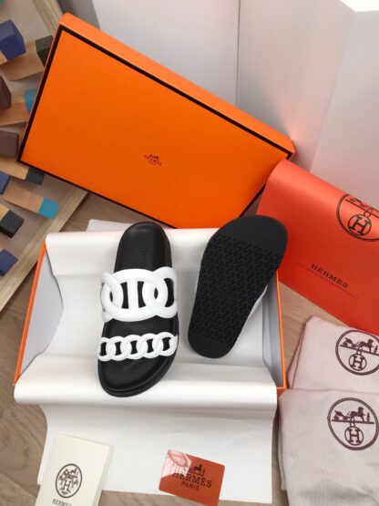 Hermès white spring and summer new charm slippers - Image 2