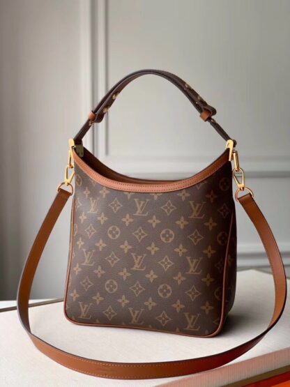 Louis Vuitton DISCOVERY gradient backpack - Image 2