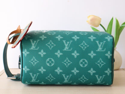 Louis Vuitton amier graphite canvas vanity bag - Image 2