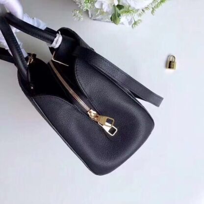 Louis Vuitton Montaigne Medium Handbag - Image 2