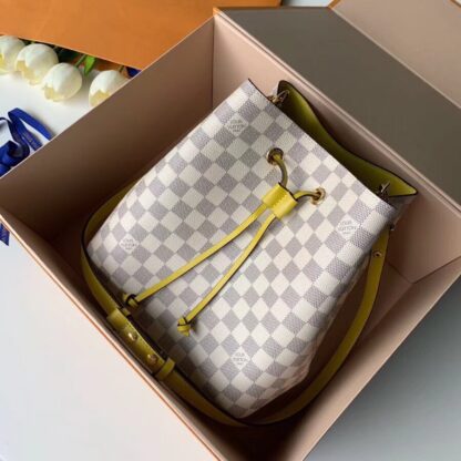 Louis Vuitton NEONOE Handbag - Image 2