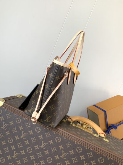 Louis Vuitton Neverfull Small Tote - Image 2