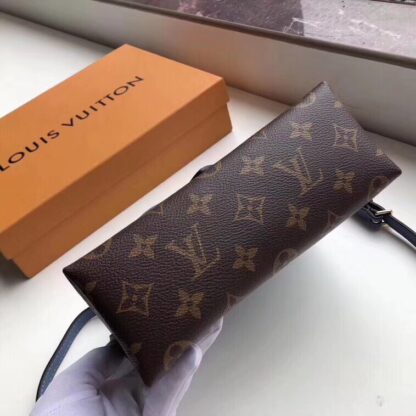 Louis Vuitton Onthego Handbag - Image 2