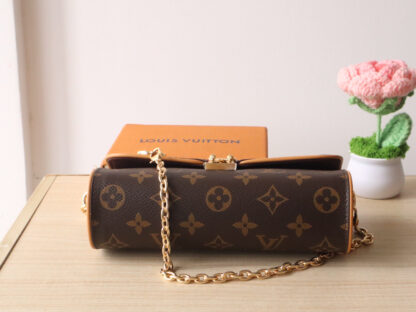 Louis Vuitton Pochette Clle Bag - Image 2