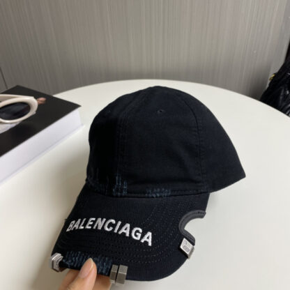 Balenciaga embroidered yuppie style baseball cap - Image 2