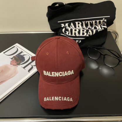 Balenciaga simple and stylish couple baseball cap - Image 2