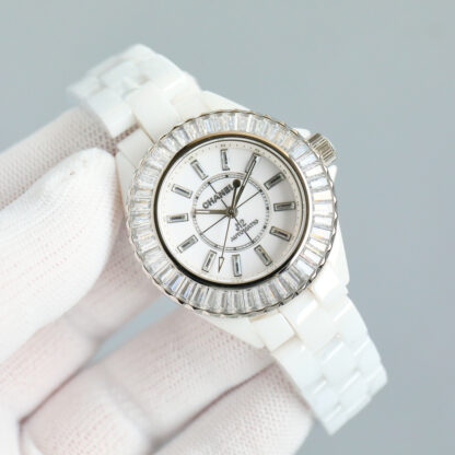 Chanel exquisite women's watches - Image 3
