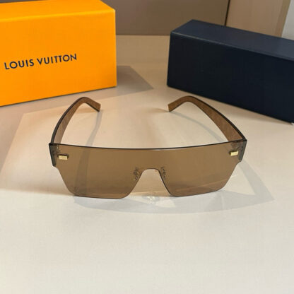 LOUIS VUITTON Fashion Sunglasses - Image 3