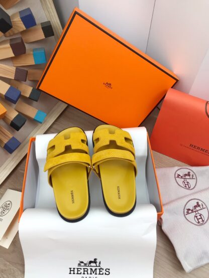 Hermès yellow spring and summer new leather slippers - Image 2