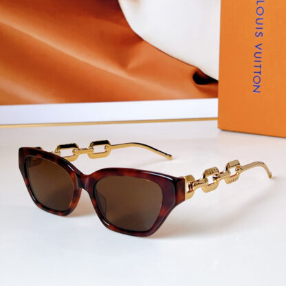 LOUIS VUITTON Fashion Sunglasses - Image 4