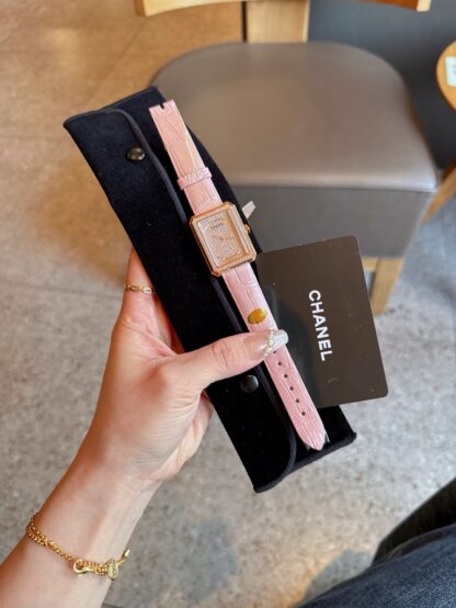 Chanel Simple Sugar Cube Watch - Image 3