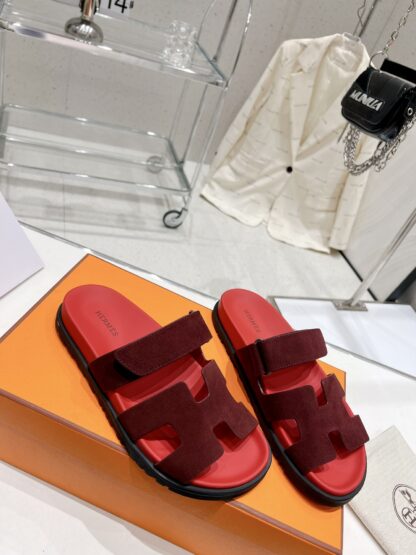 Hermès new deep red spring and summer leather slippers - Image 2