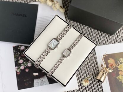 Chanel exquisite quartz watch - Image 3